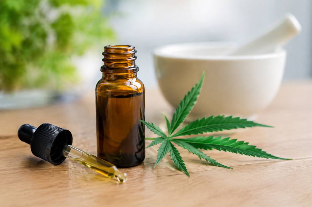 Huile de cbd pressée à froid pharmacie : comment bien la choisir et l’utiliser